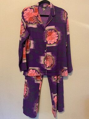 Natori Vibrant Pink Floral Purple Satin Pajama Set Pants Top Sz M button up